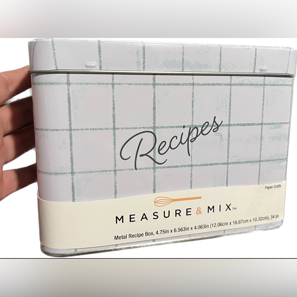 NWT Floral Recipe Tin Metal Box w/ Tabbed Dividers + Double Sidded Recipe Cards